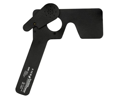 Pinhole occluder .
